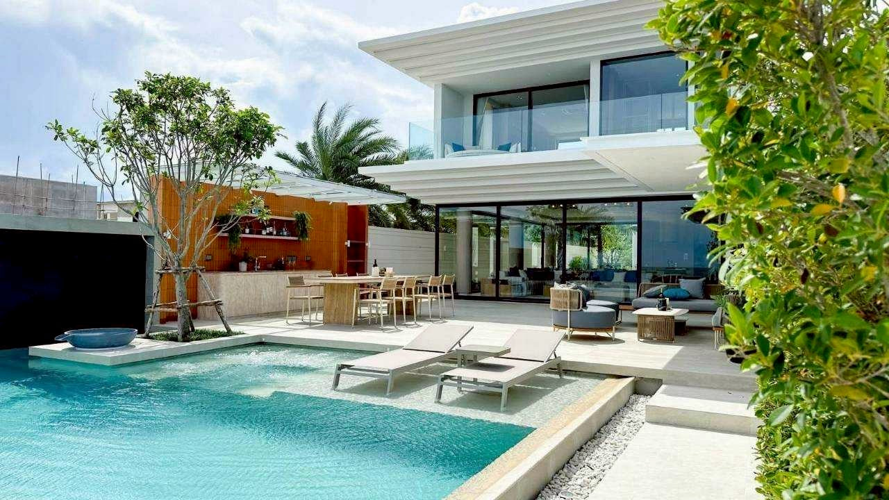 5 Bedroom Beachfront Luxury Villa – Cha Am
