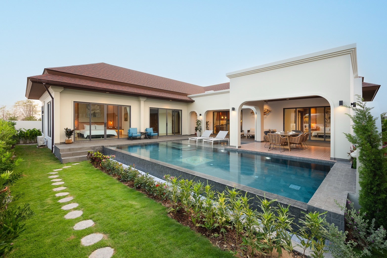 Modern 3 Bedroom Luxury Balinese-Style Pool Villa Near Black Mountain – Hua Hin