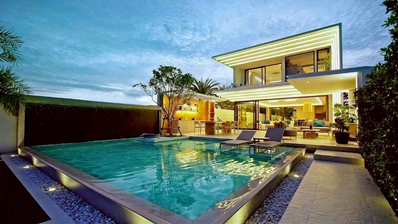 5 Bedroom Beachfront Luxury Villa – Cha Am