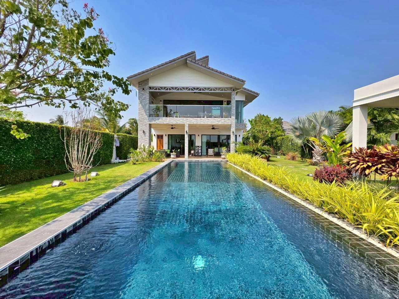 2-Storey Modern Pool Villa in Hua Hin – For Sale