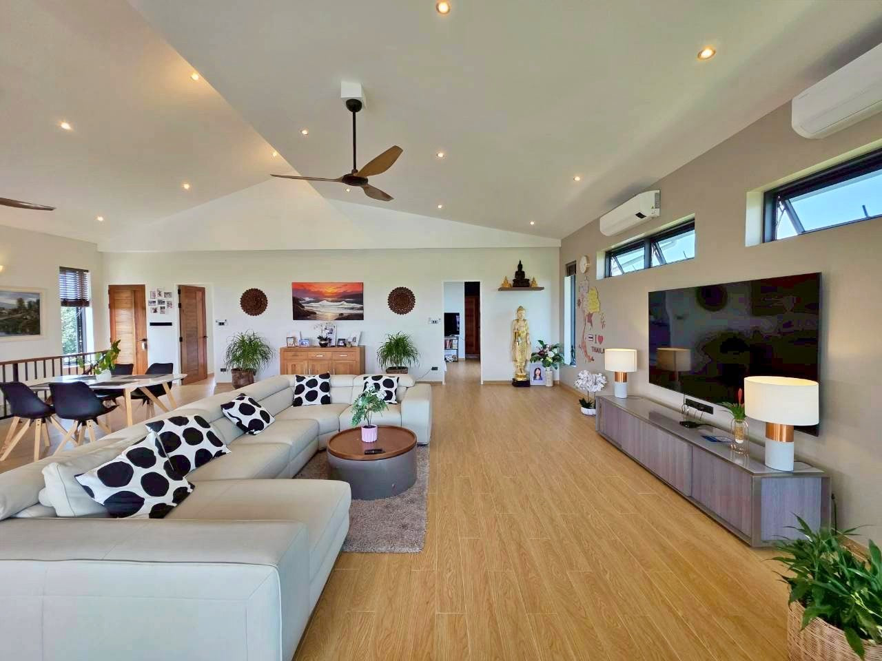 2-Storey Modern Pool Villa in Hua Hin – For Sale